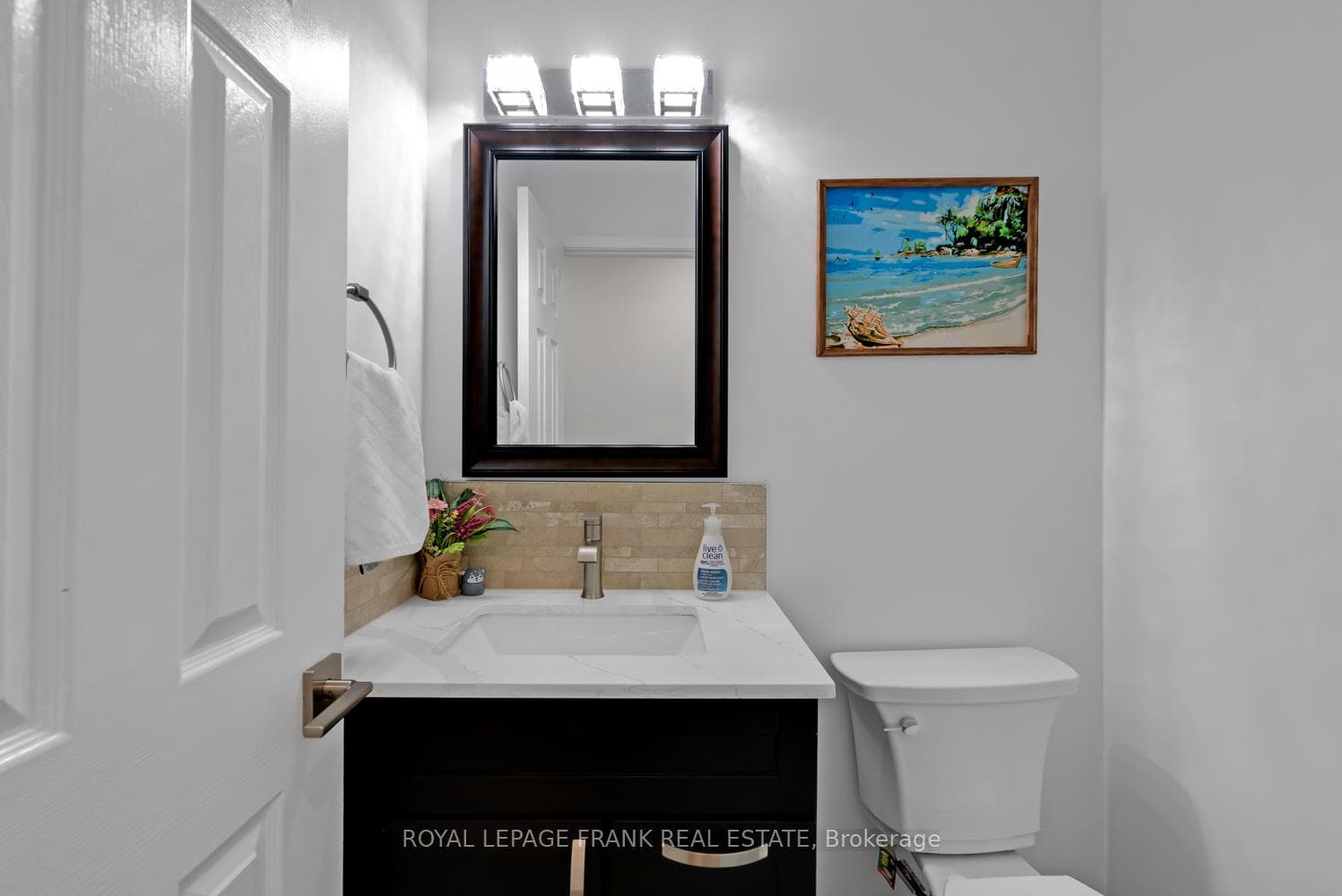 810 Hyland Street photo 4