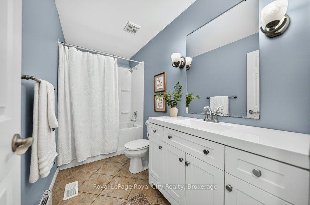 18 Springdale Boulevard photo 26