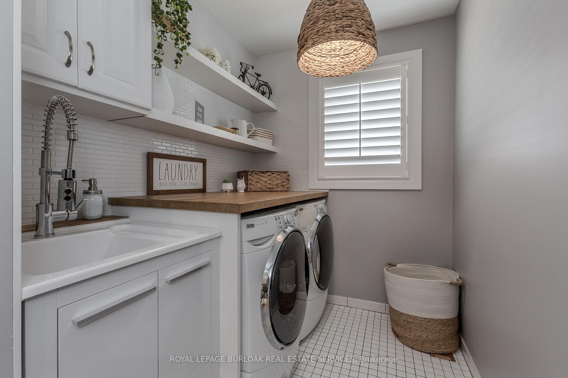 2440 Auckland Drive photo 26