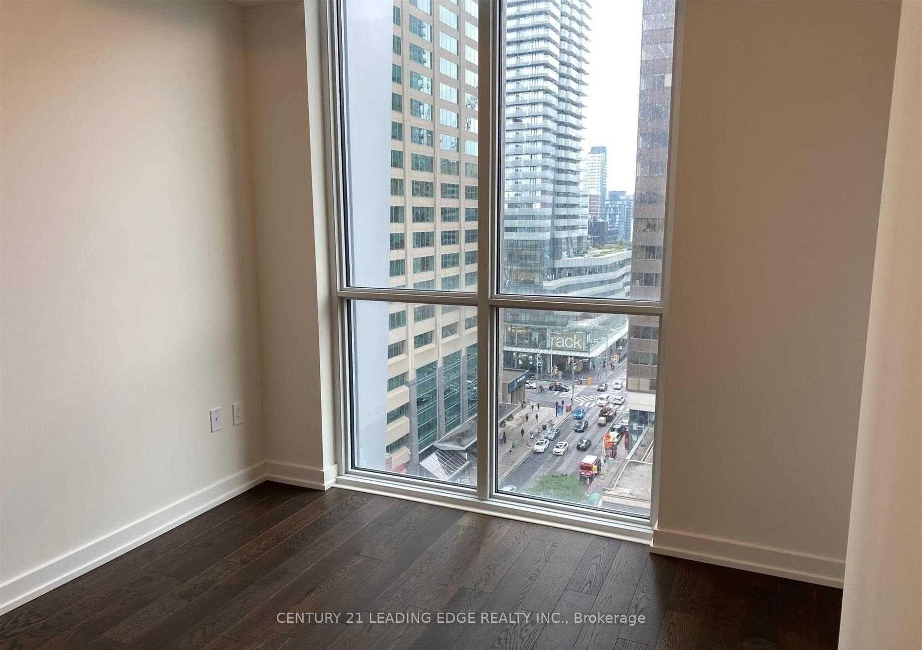 1 Yorkville Avenue Unit 1012 photo 8