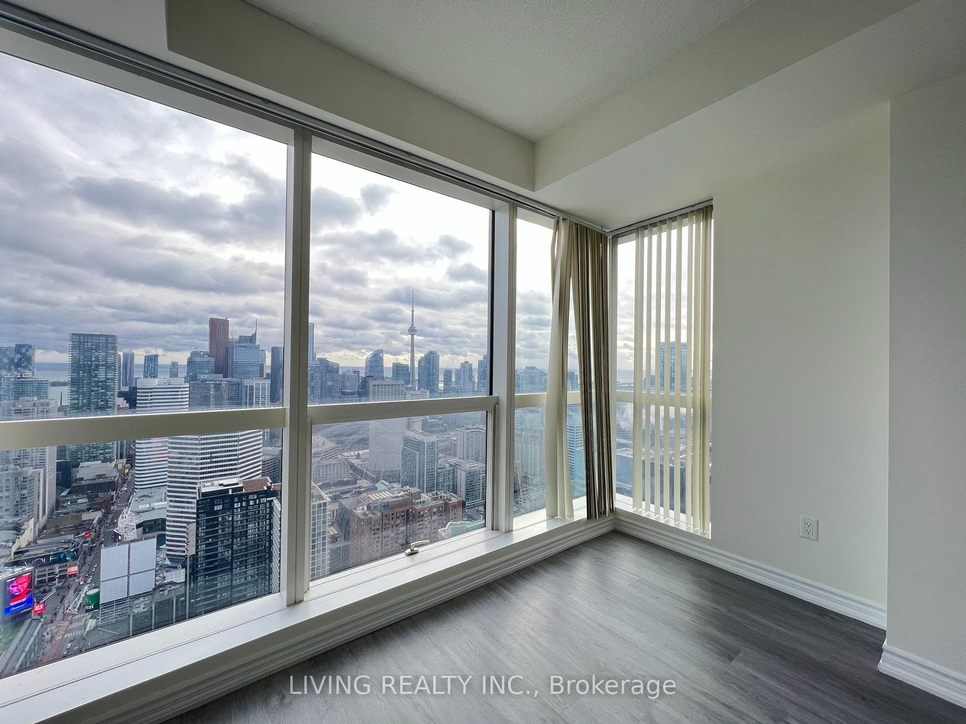 386 Yonge Street Unit 5309 photo 16