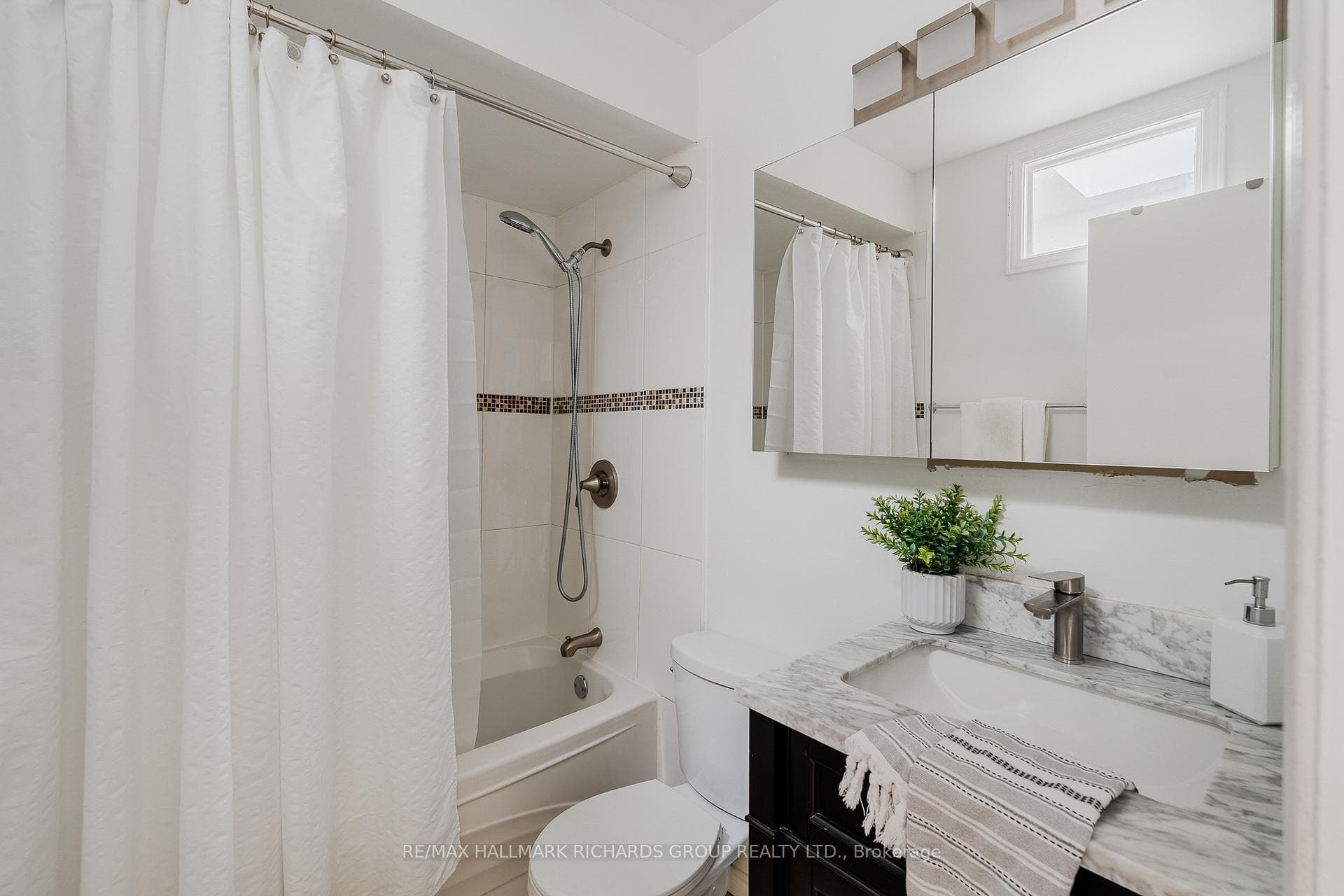 10 Buller Avenue Unit TH11 photo 15