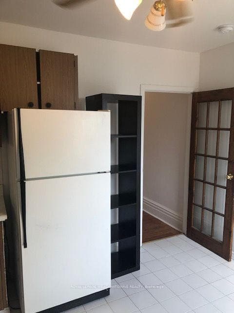 1211 College Street Unit Upper photo 12