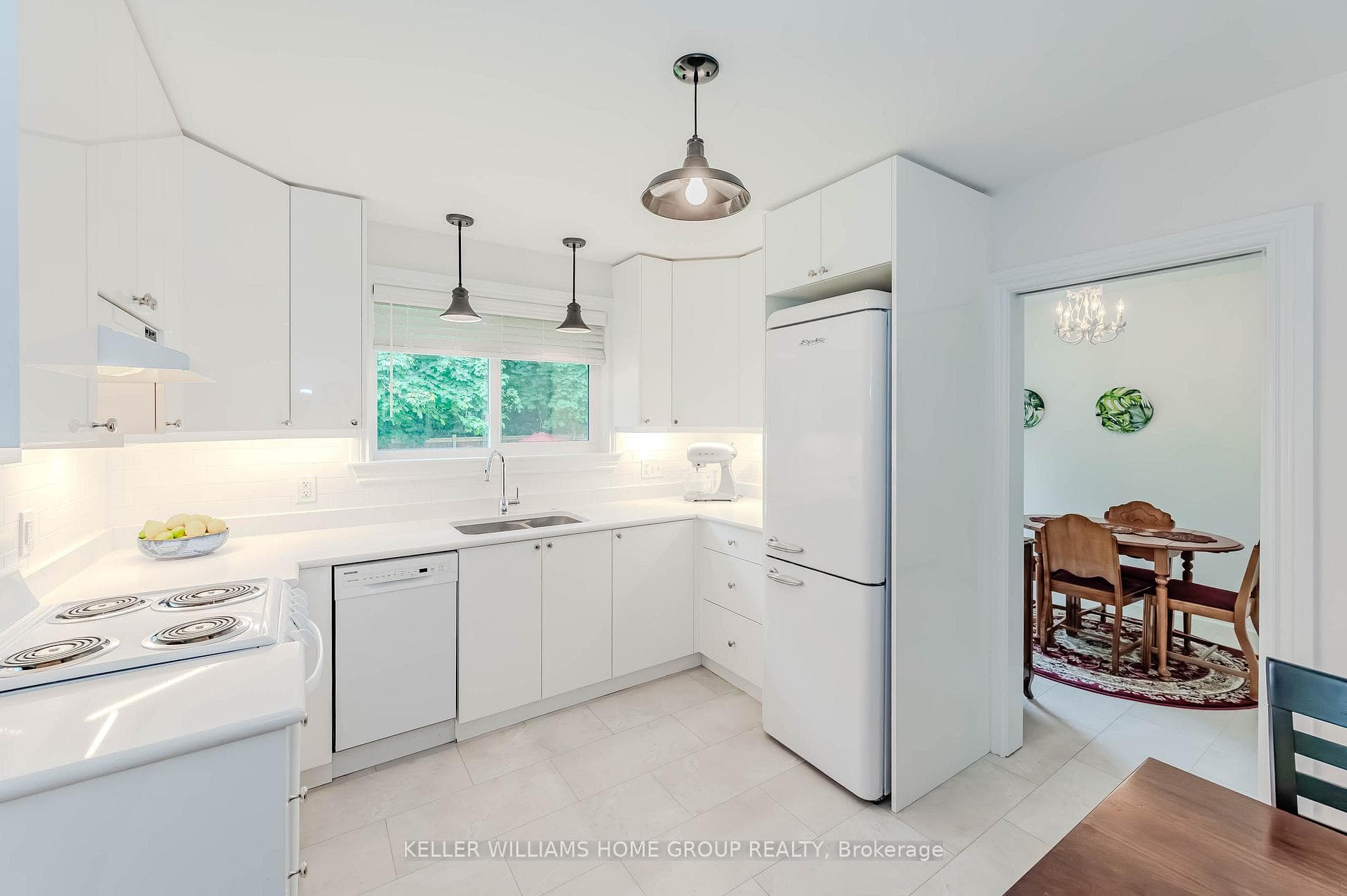 10 Hamel Avenue photo 13