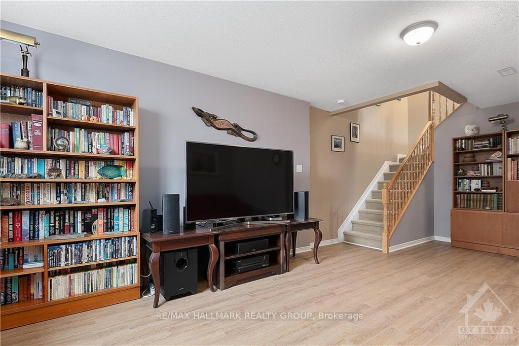 357 STATEWOOD Drive photo 26