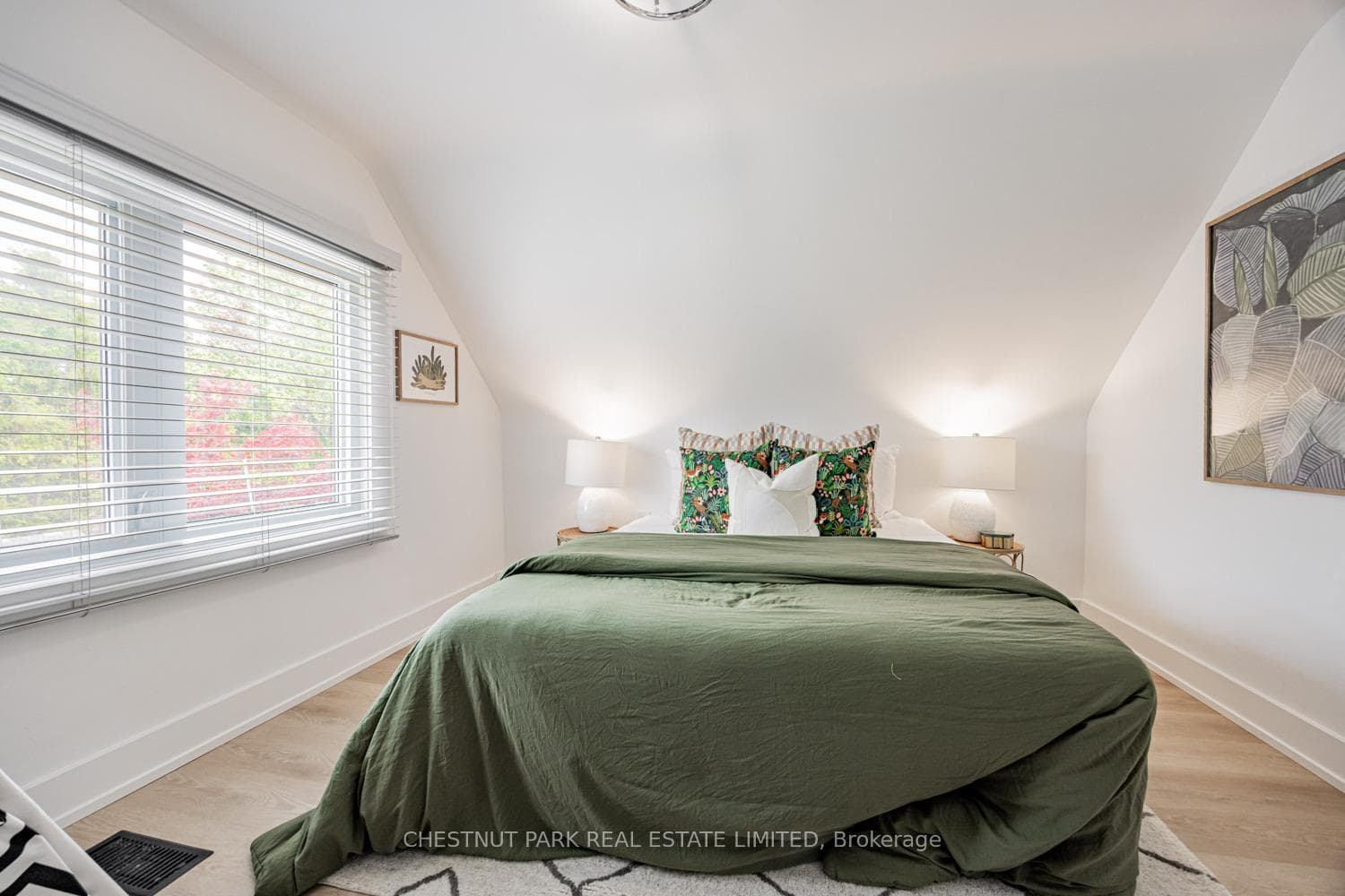 110 Binswood Avenue photo 21
