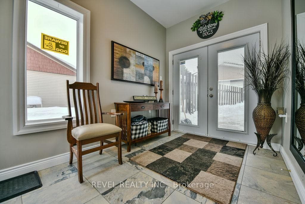 94 Legion Drive photo 4
