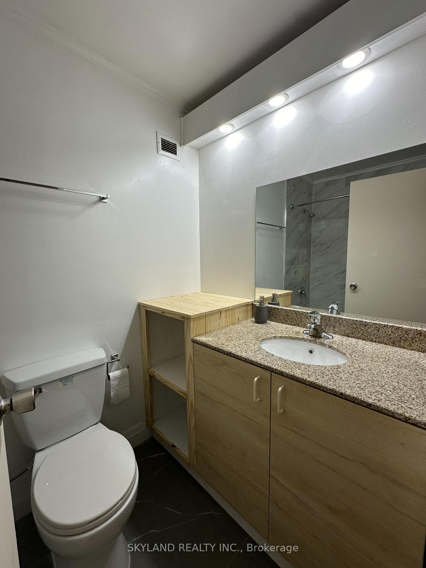 2ND F/ BATH#2
