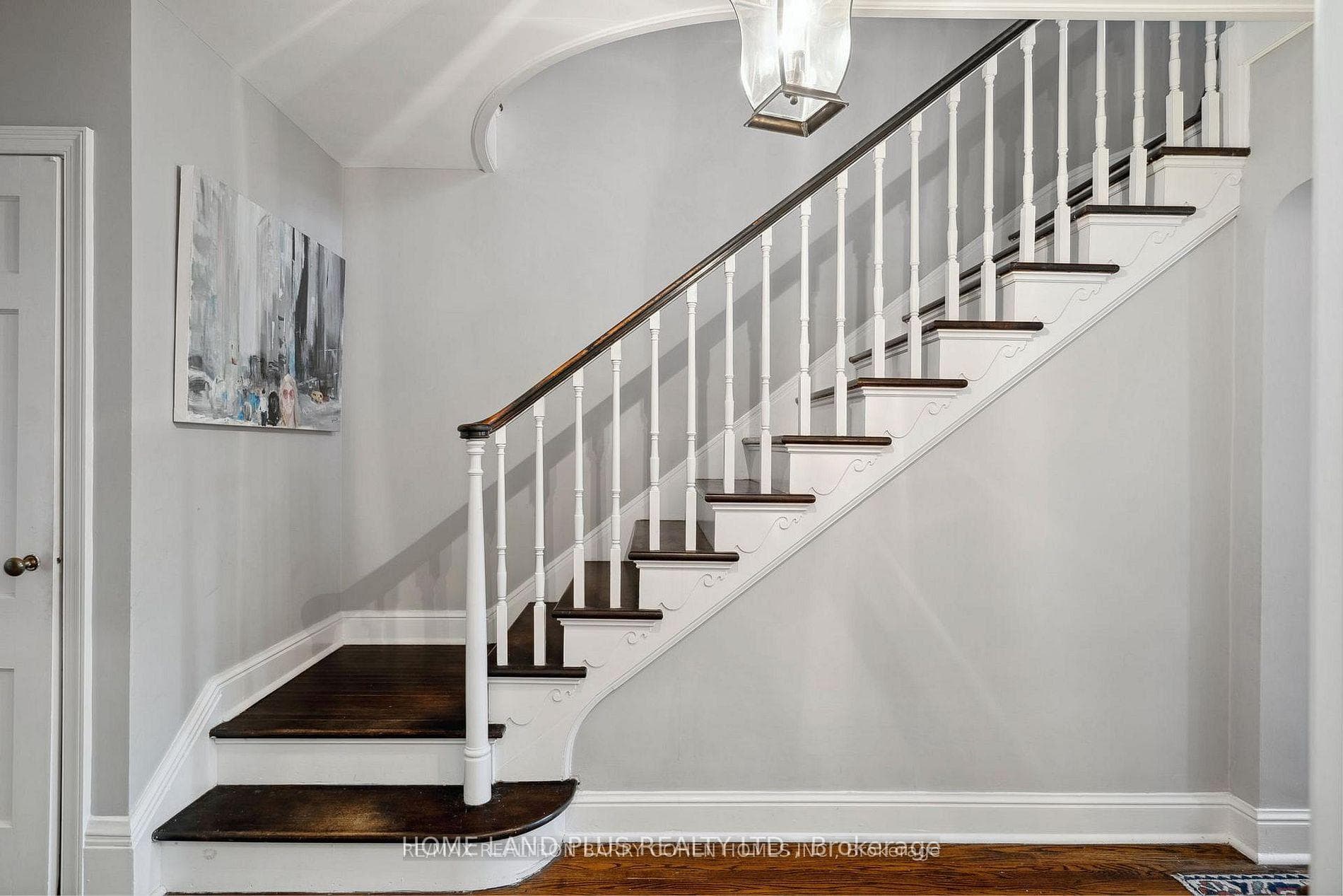 56 Highland Crescent photo 11