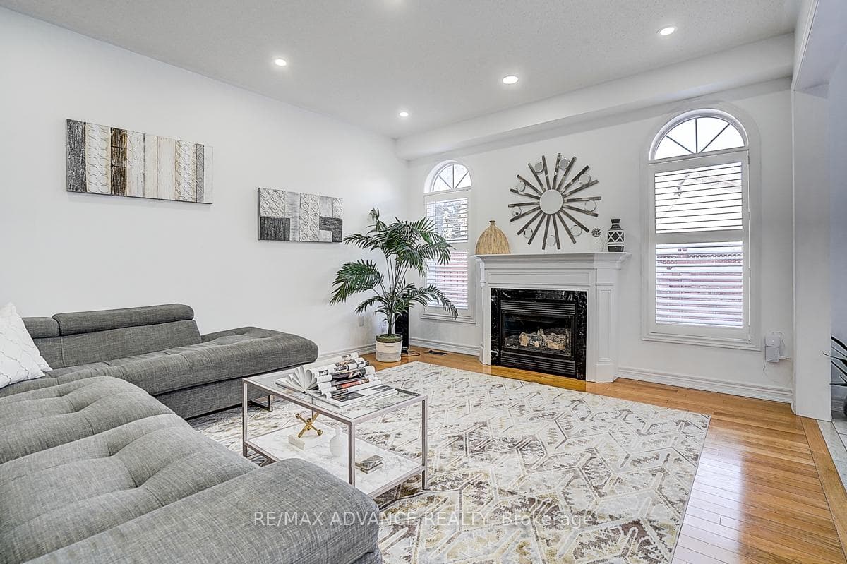 16 St Etienne Drive photo 21