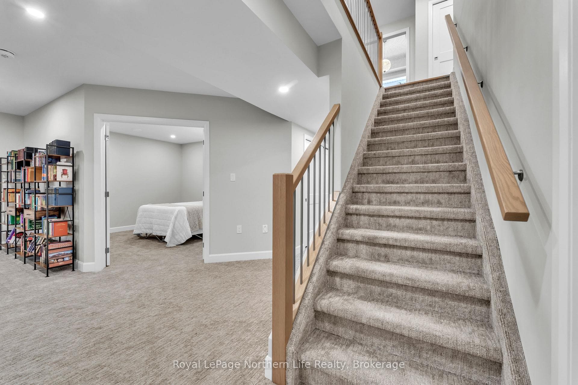 16 Silver Maple Lane photo 27