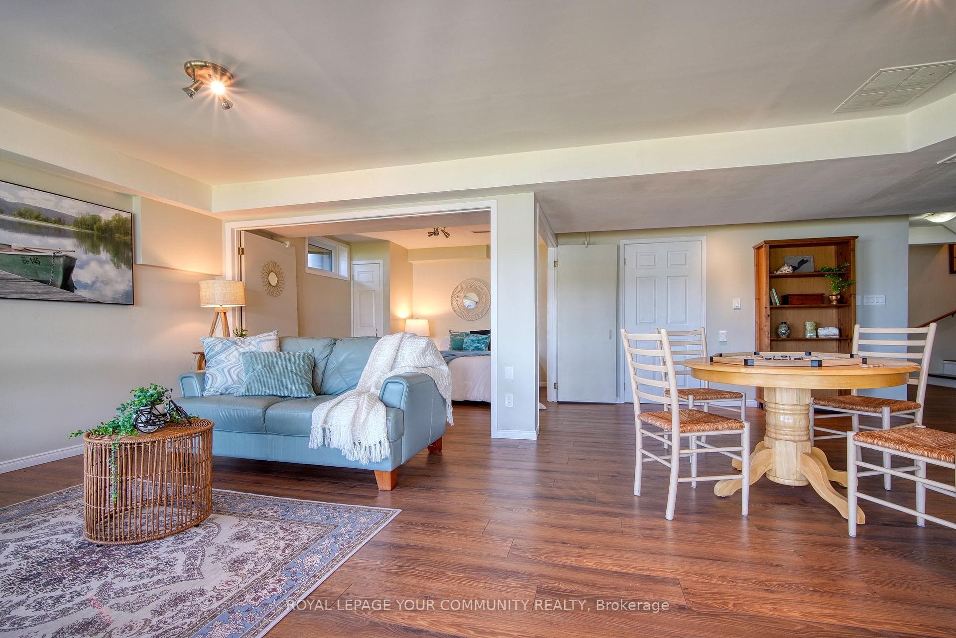 22 Beck Boulevard photo 35