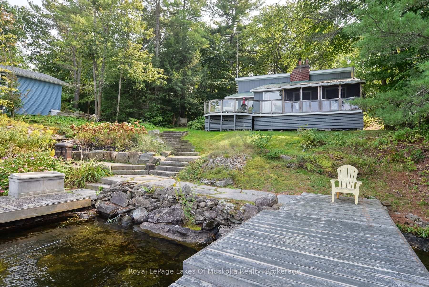 1029 Lakeshore Drive photo 2