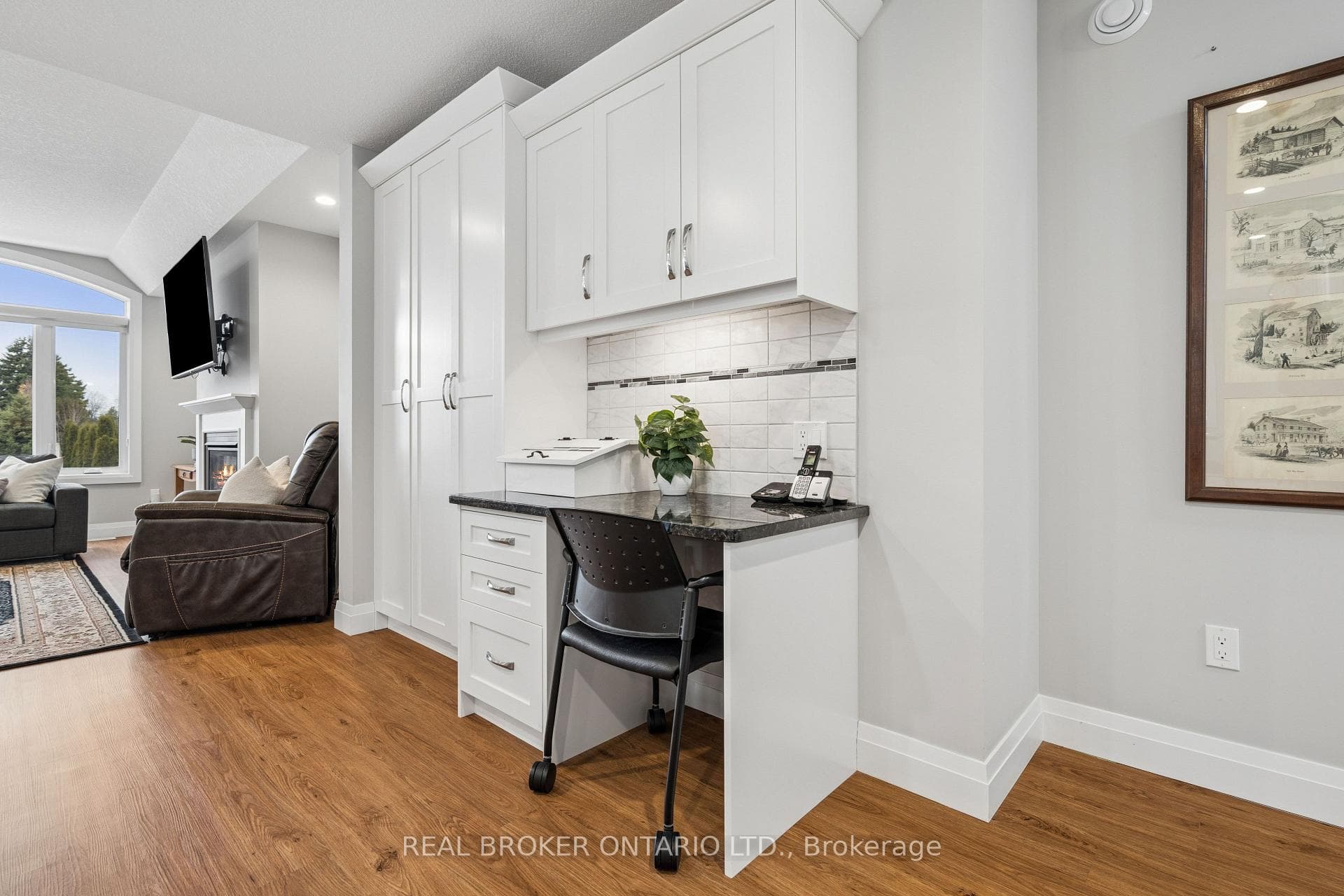 480 Grand Trunk Street photo 12