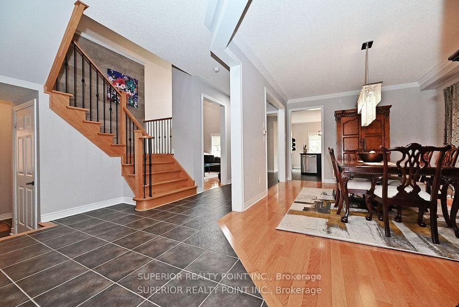 28 Maple Valley Road photo 6