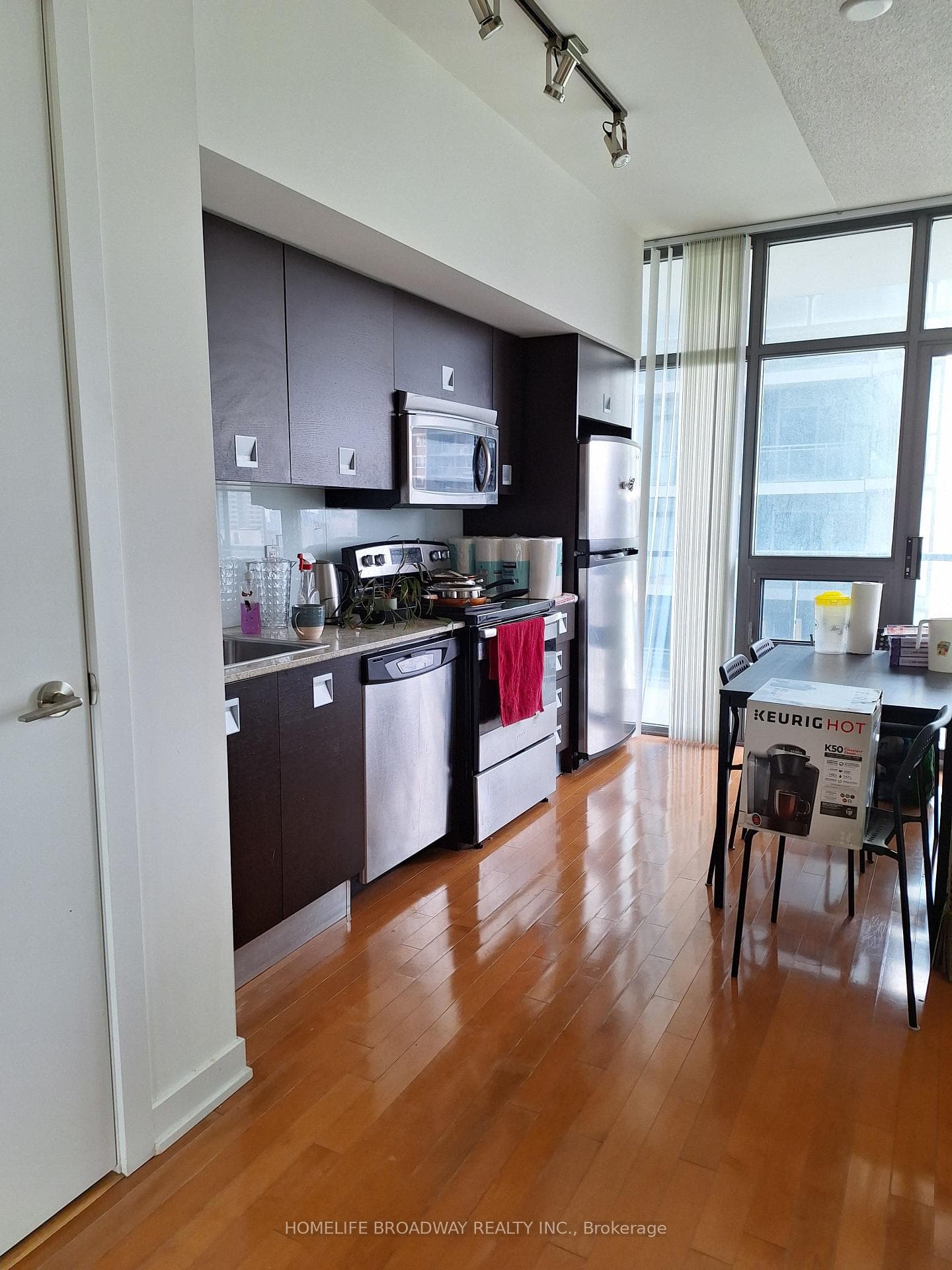 33 Charles Street Unit 1402 photo 11