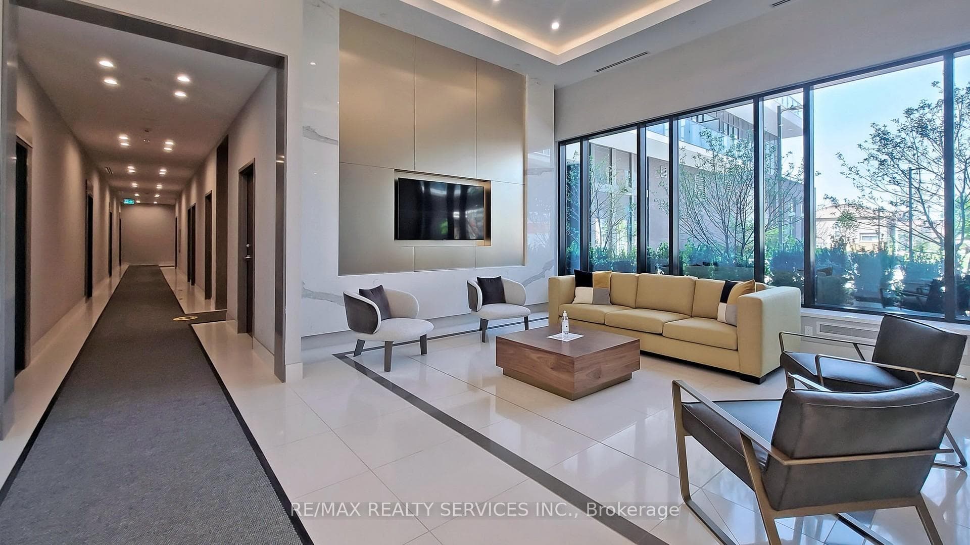 35 Watergarden Drive Unit 2718 photo 3