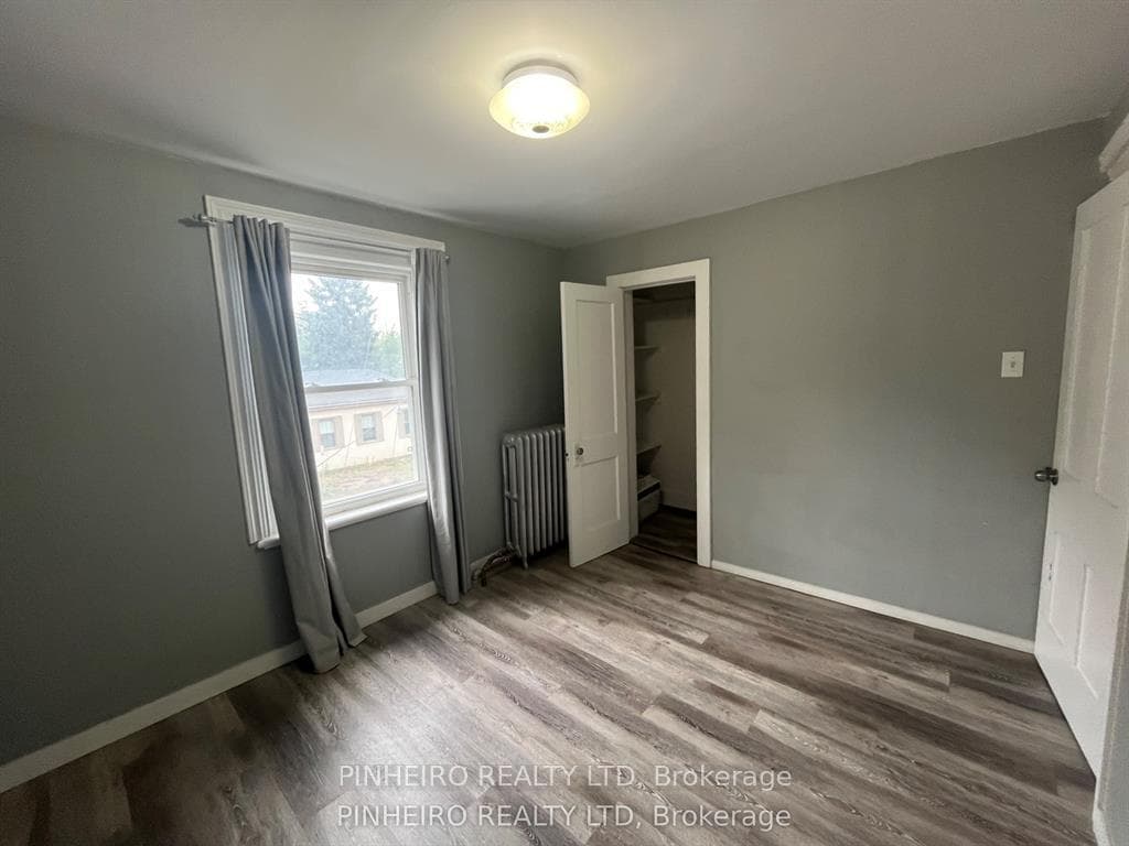 611 Talbot Street Unit 2 photo 5