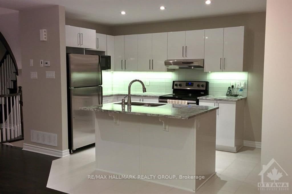 329 TOURMALINE Crescent photo 9