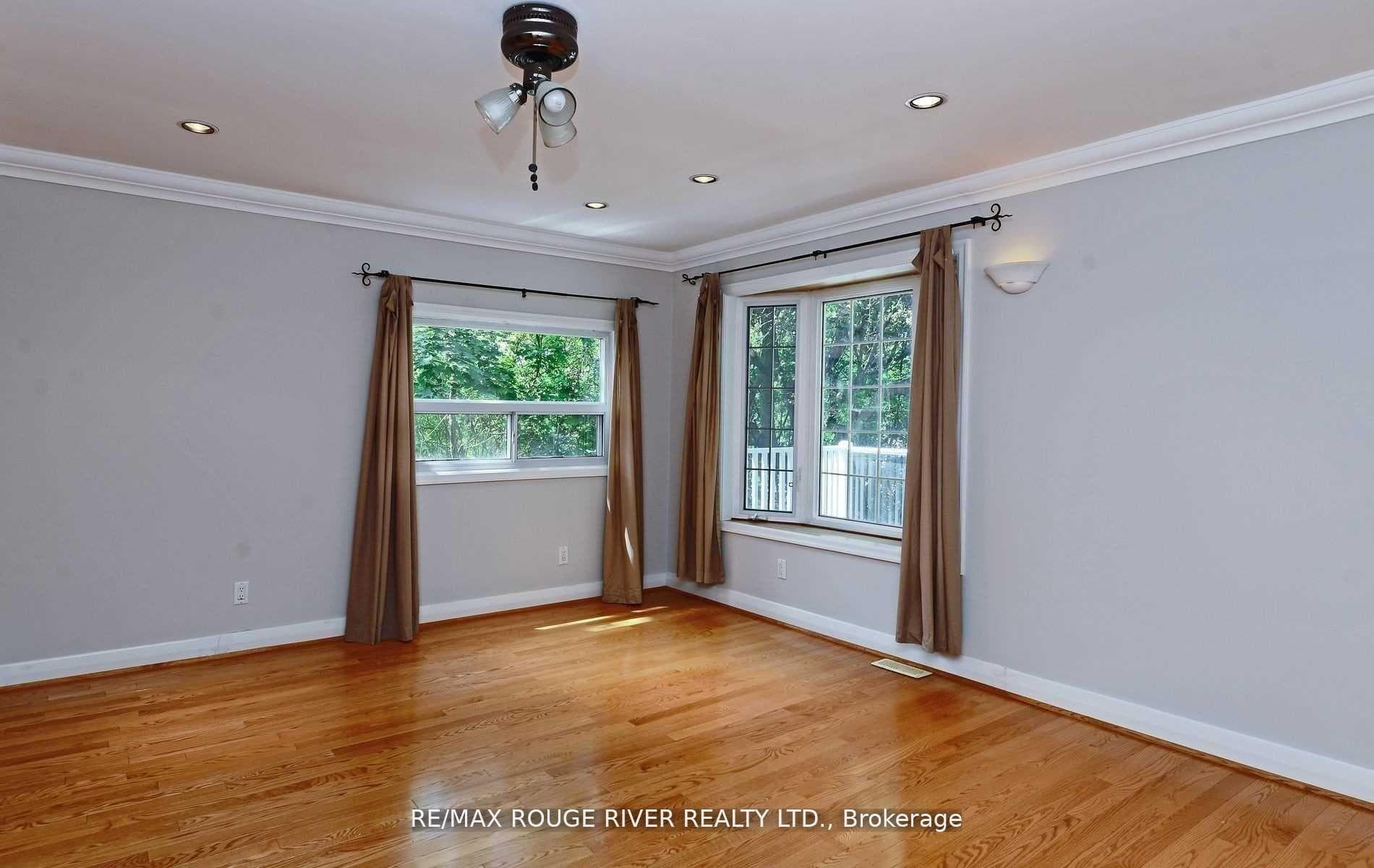 705 Front Road Unit Upper photo 3