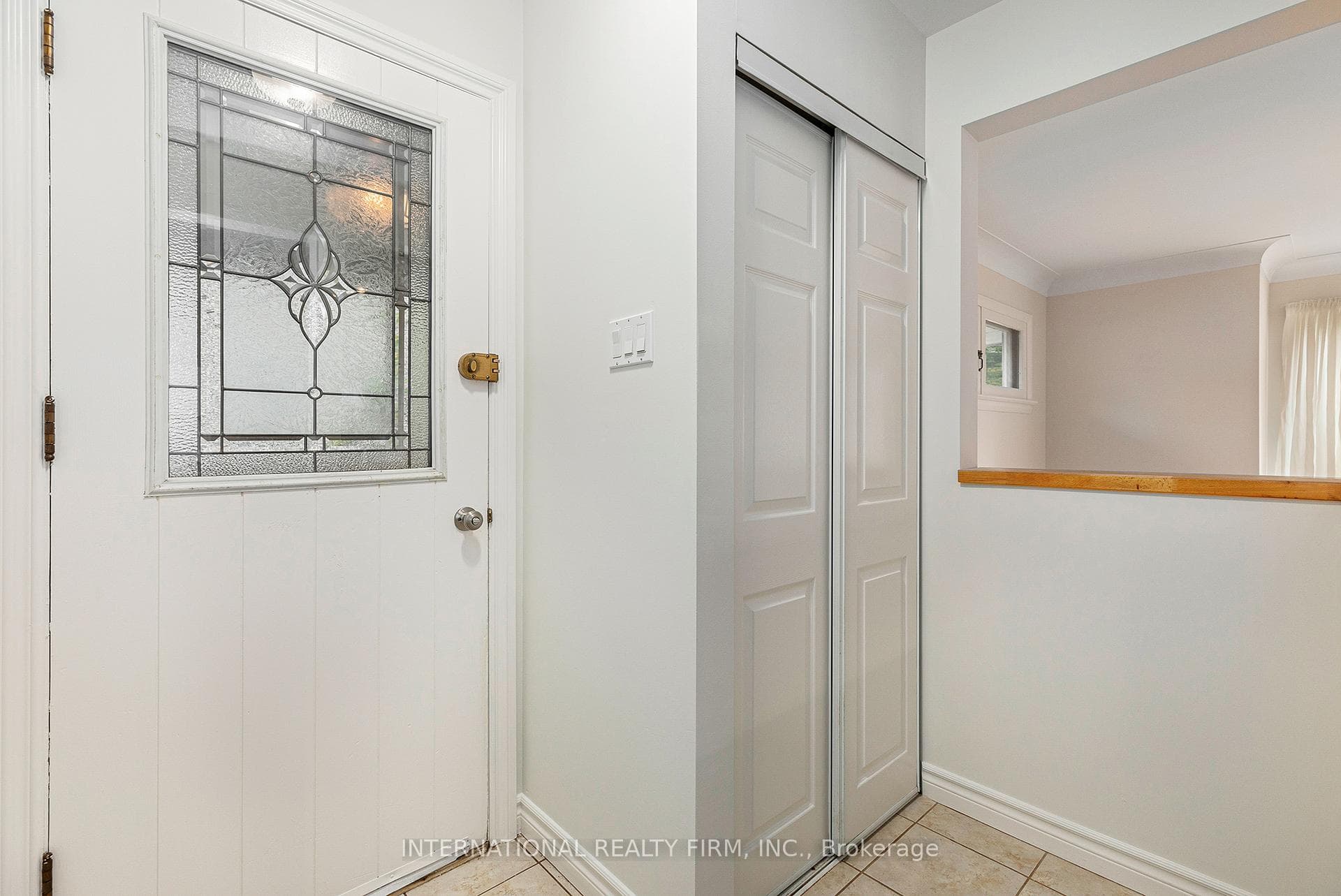 323 Lanark Avenue photo 3