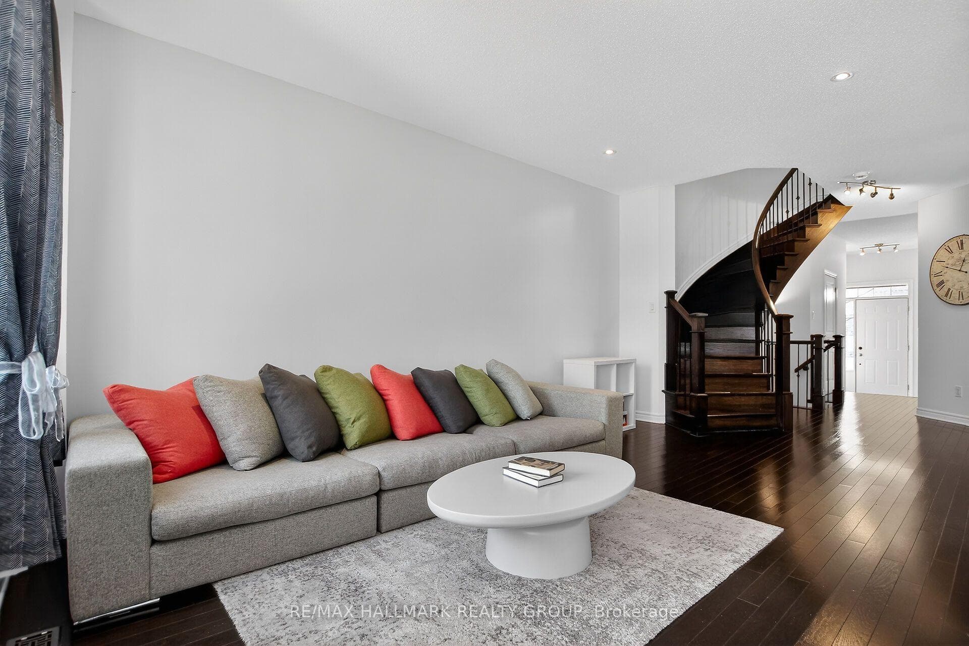 450 Sultan Street photo 12