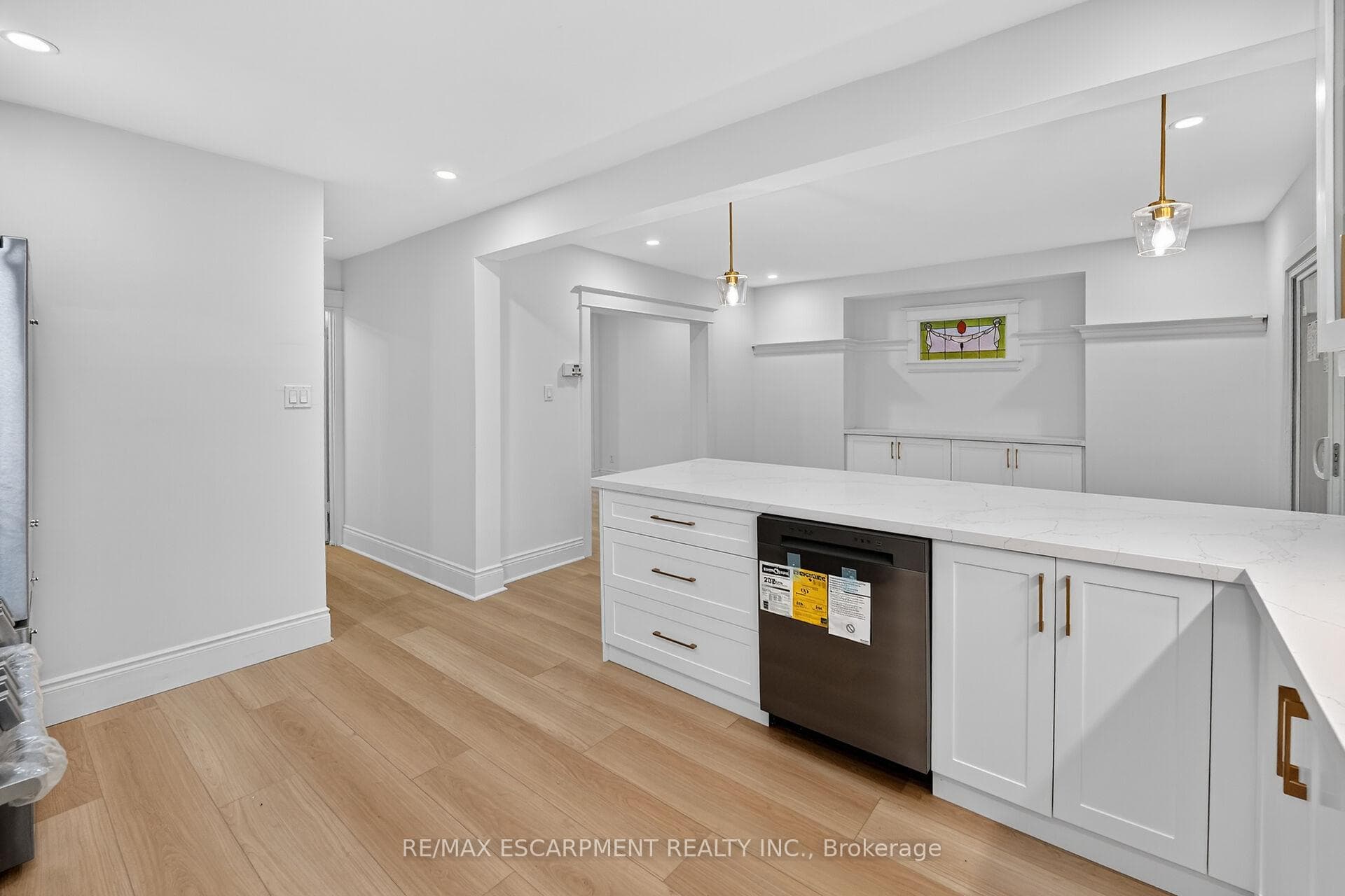 101 Houghton Avenue photo 12