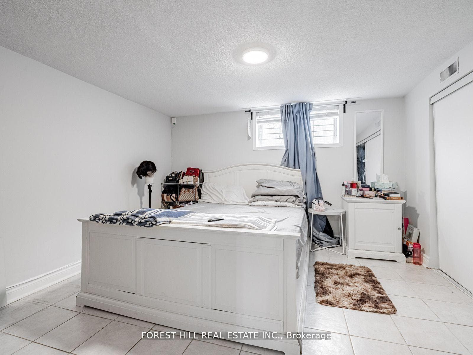 381 Hollywood Avenue photo 36