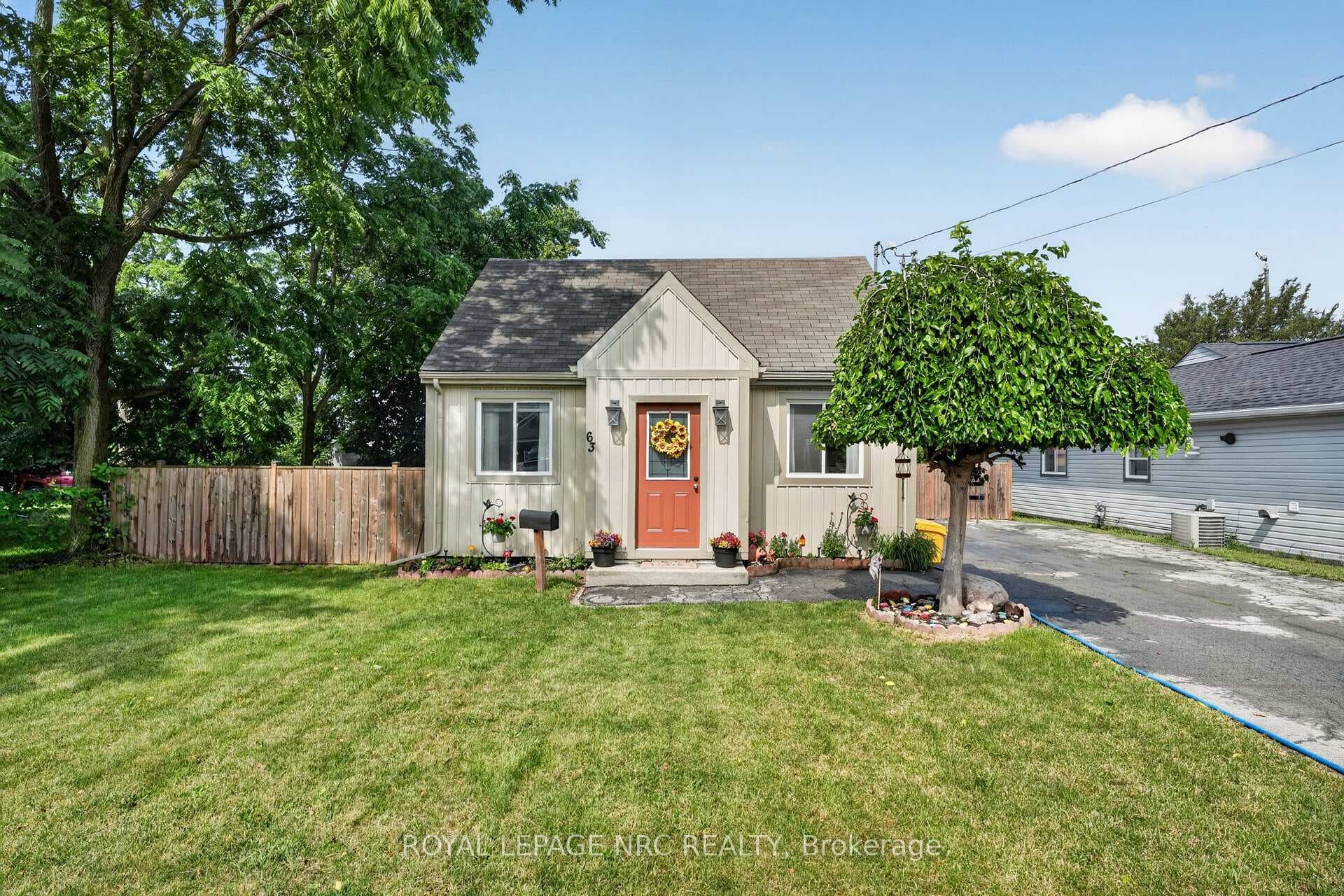 63 OAKWOOD Street photo 1