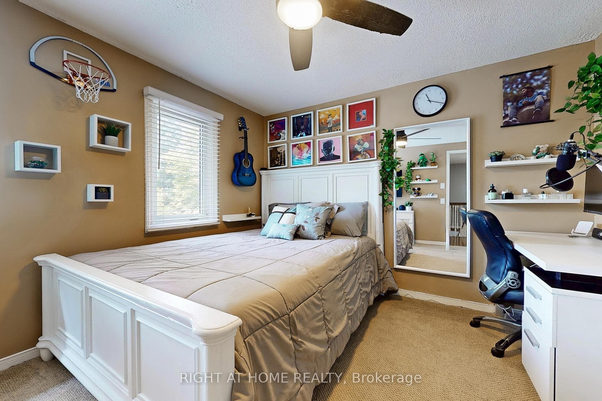 363 Crossland Gate photo 25