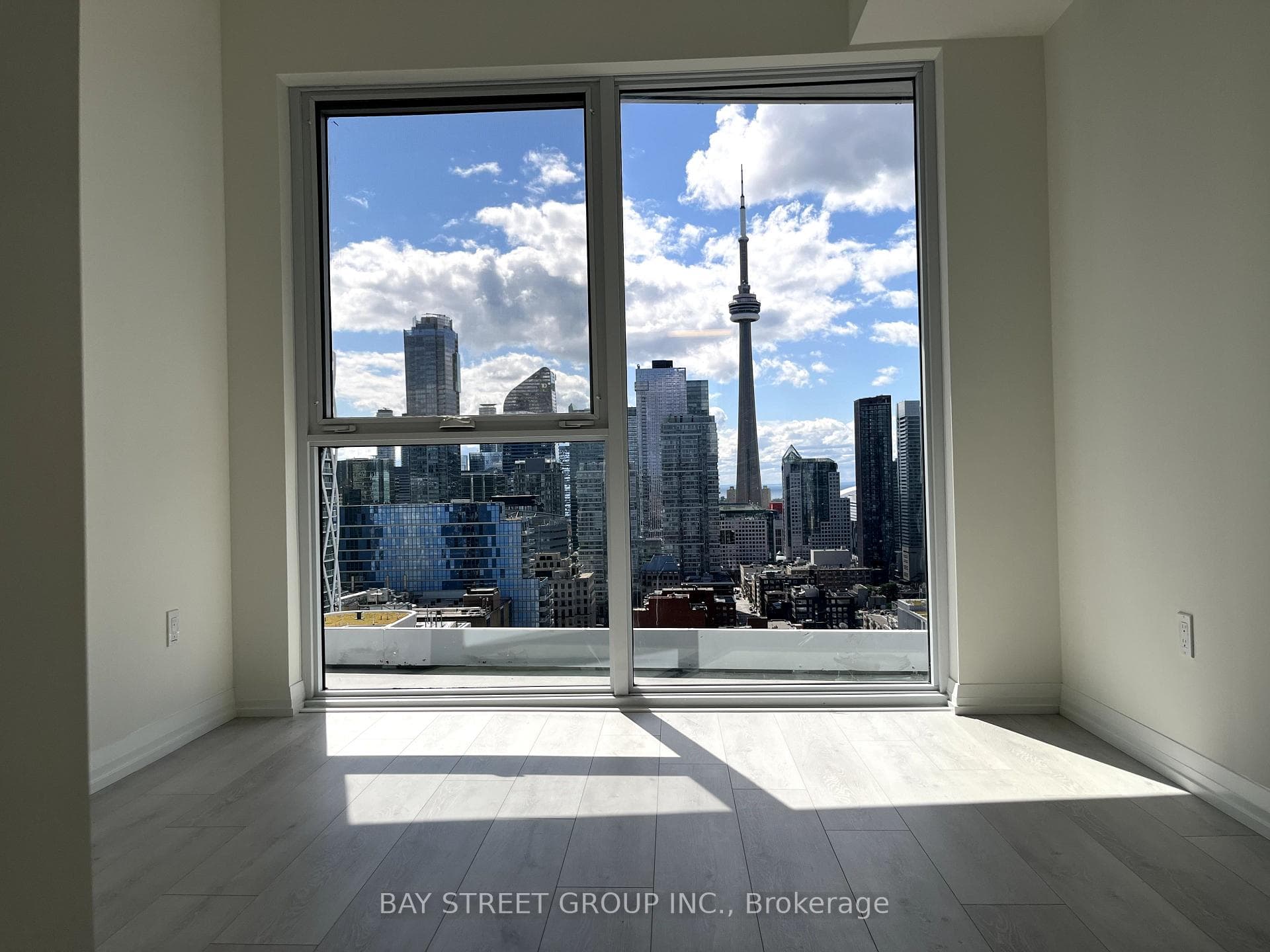 280 Dundas Street Unit 2707 photo 9
