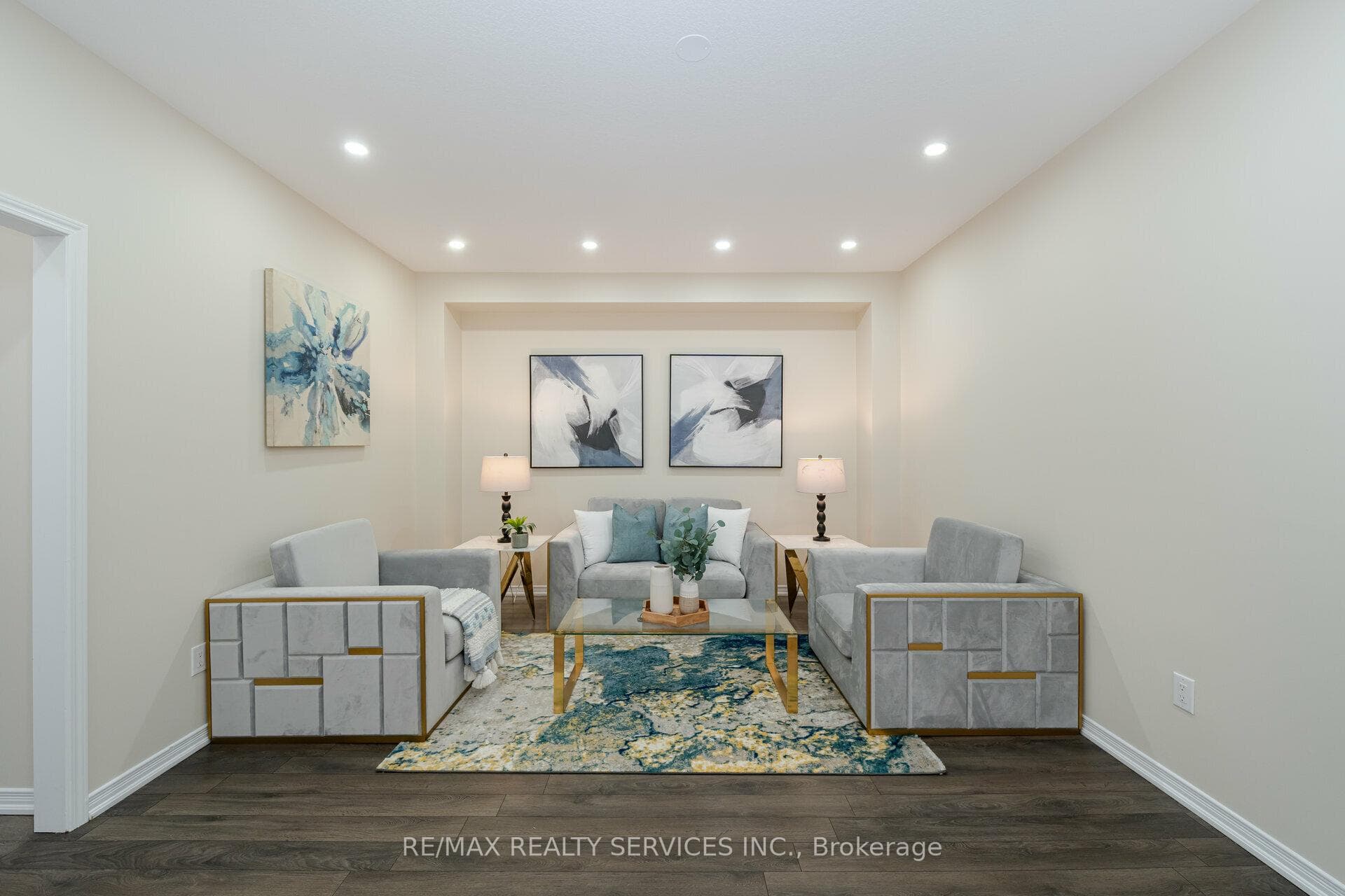 101 Baffin Crescent photo 8
