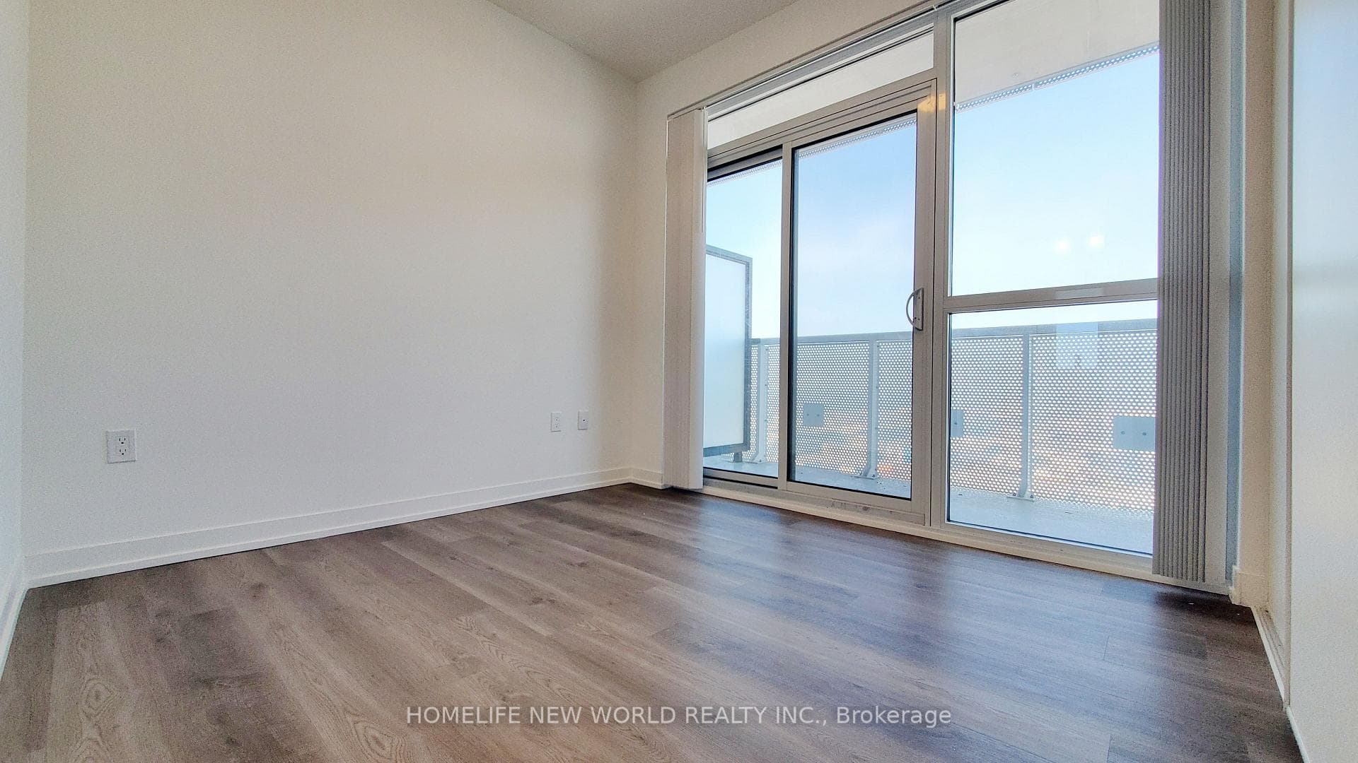 8 Interchange Way Unit 4706 photo 9