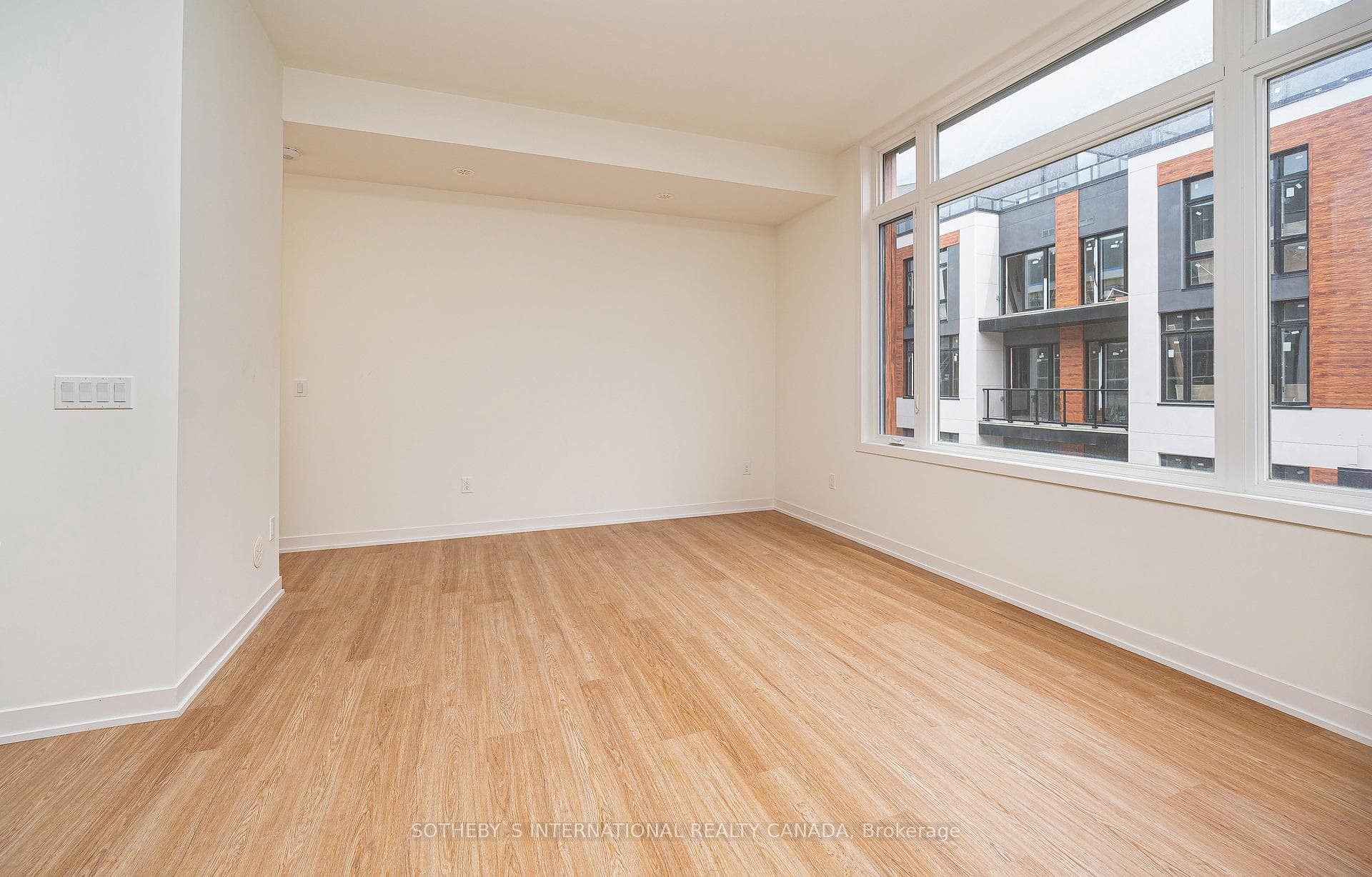 10 David Eyer Road Unit 1232 photo 4