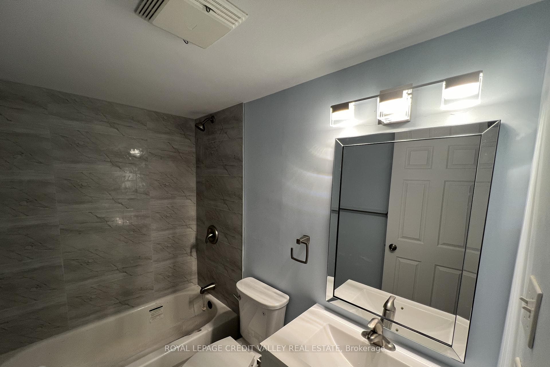 250 Webb Drive Unit 519 photo 16