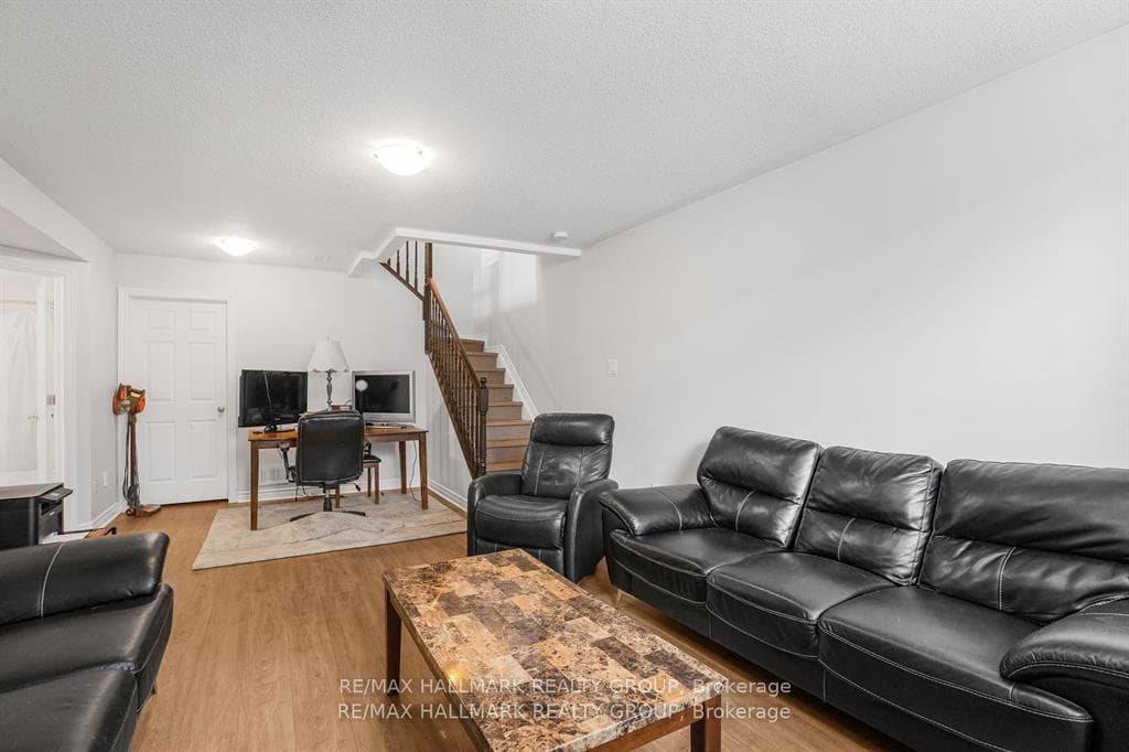 100 Lerta Way photo 24