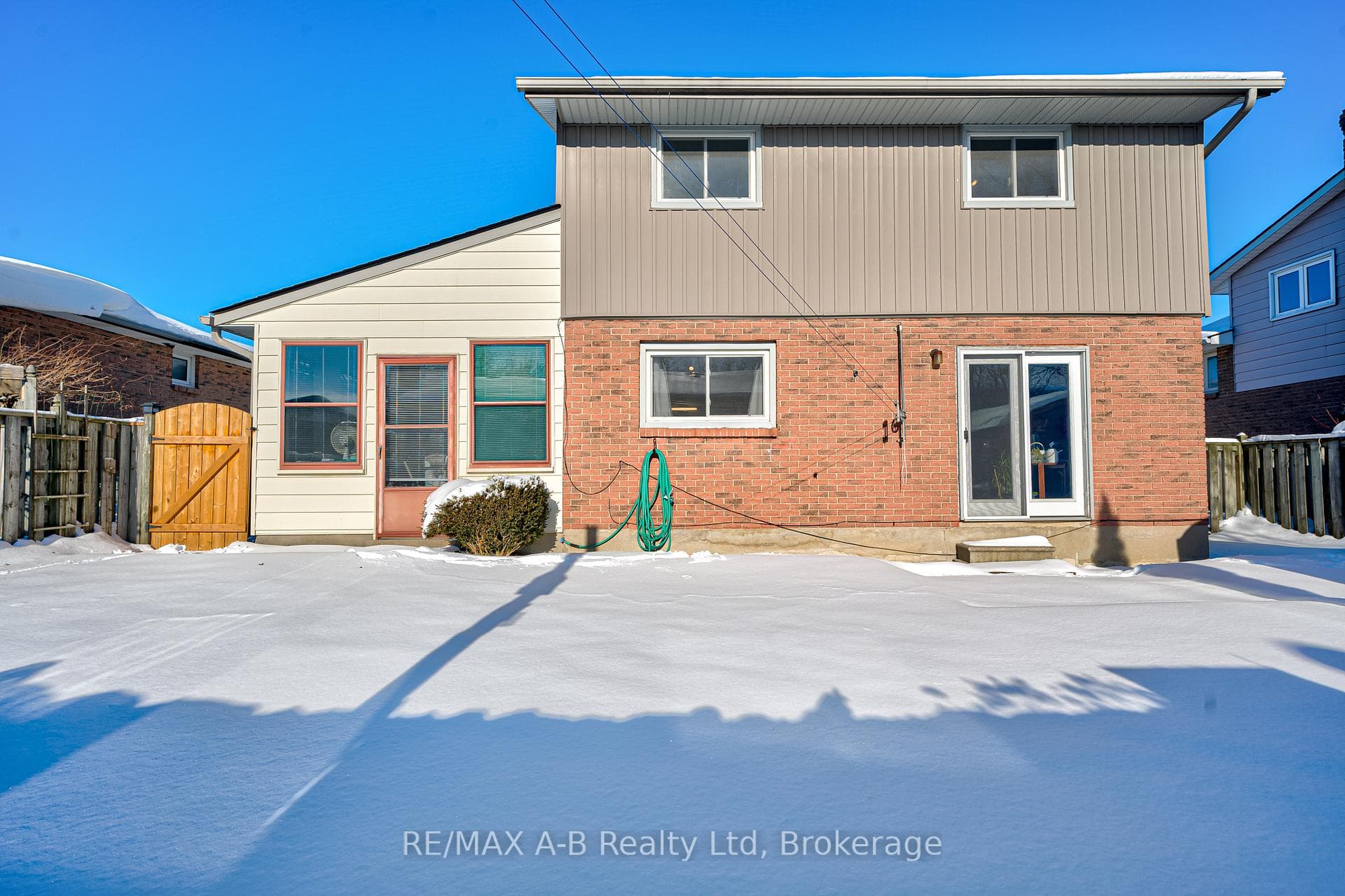 231 Whitelock Street photo 35