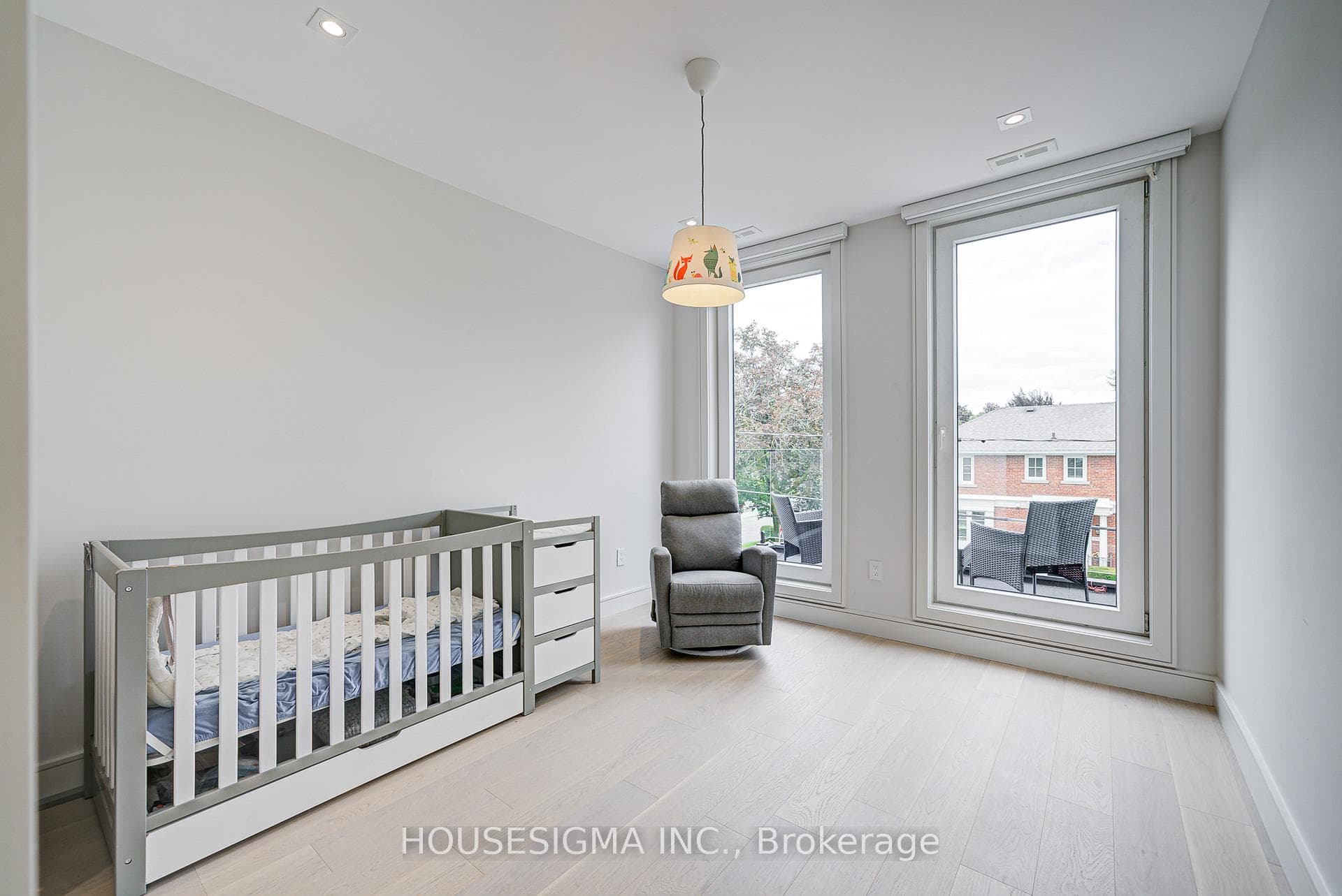 151 Dewbourne Avenue photo 14