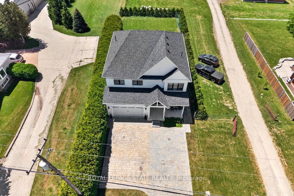 4286 Victoria Avenue photo 42