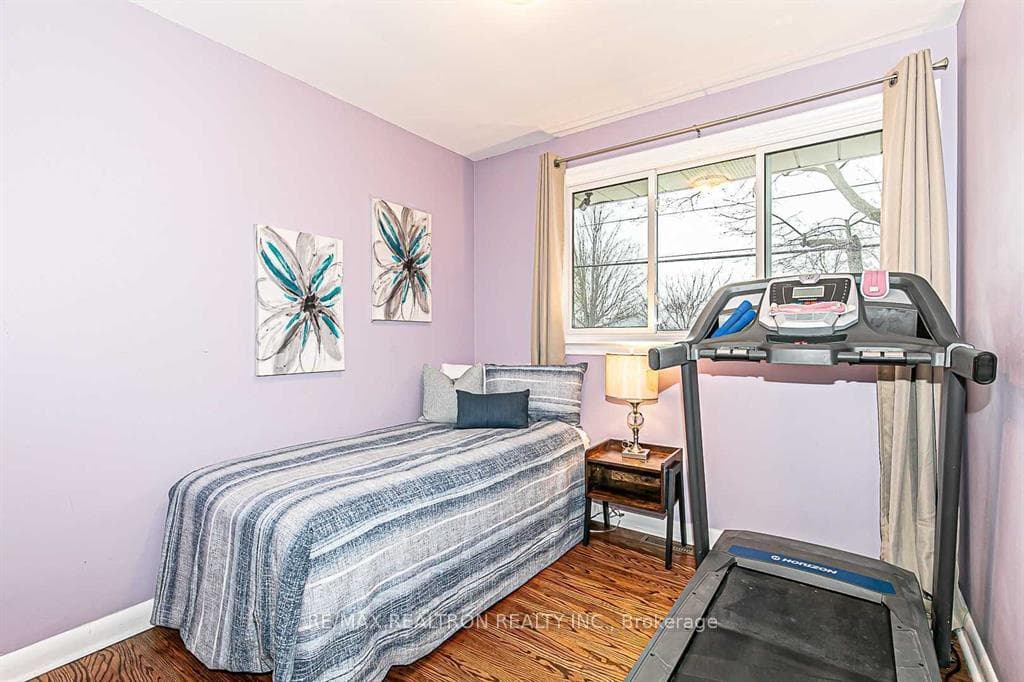917 Henry Street photo 18