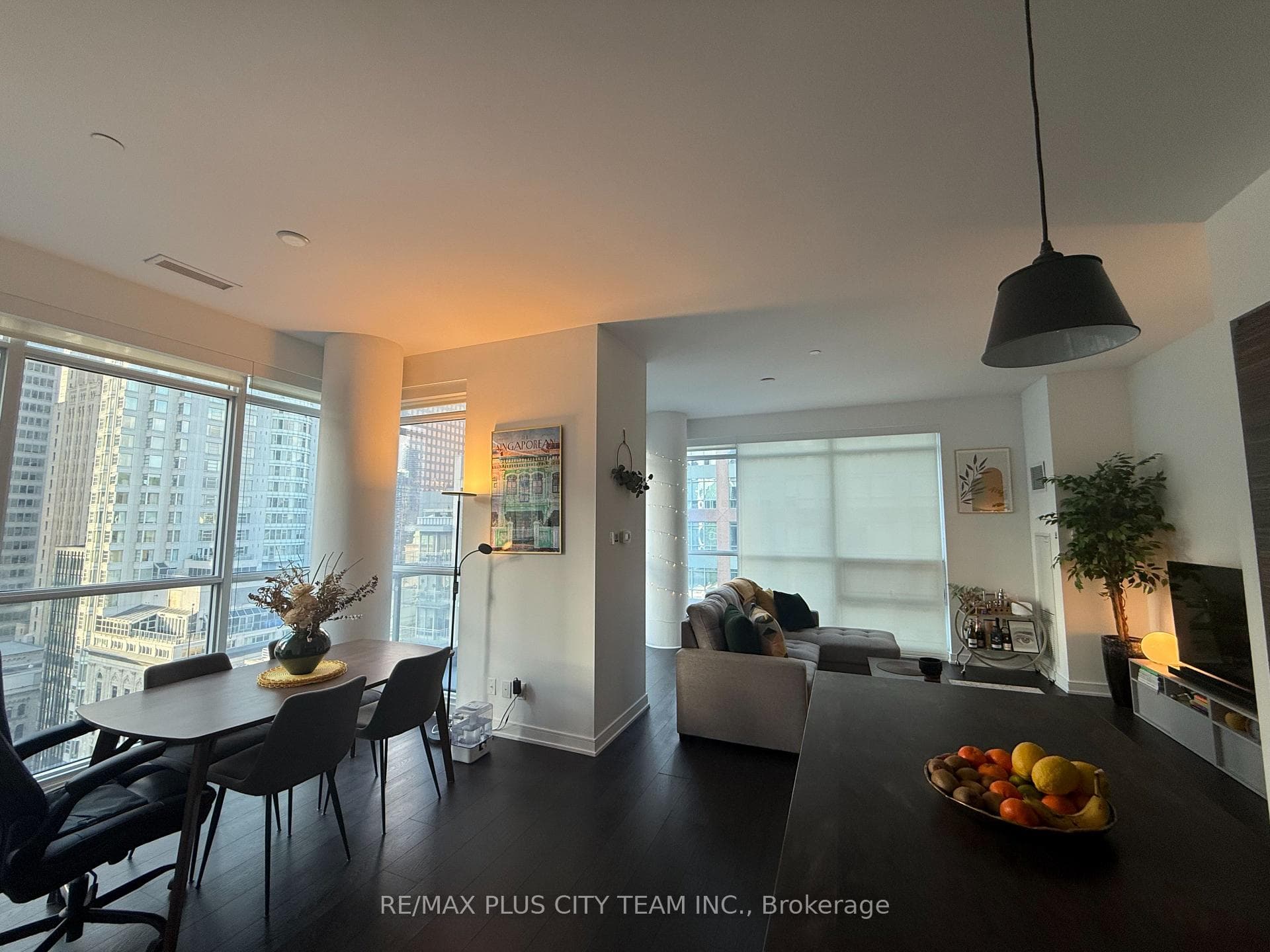 88 Scott Street Unit 2202 photo 7