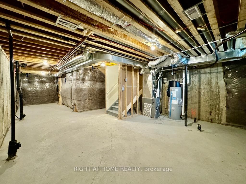 107 Sagewood Avenue photo 12