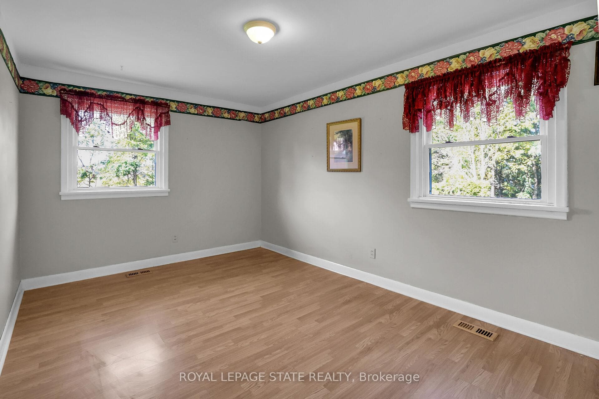 532 Ridge Road photo 19