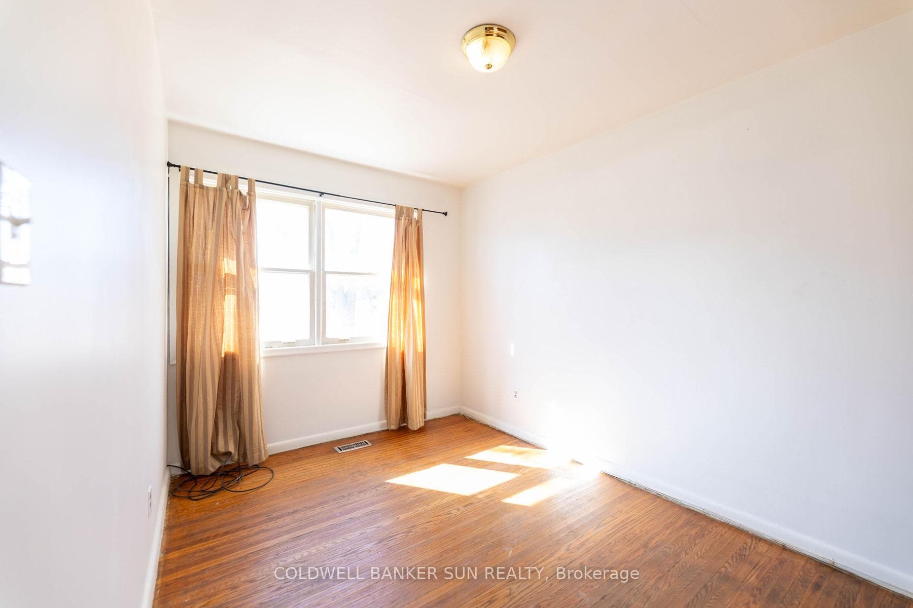 11623 Dixie Road photo 22