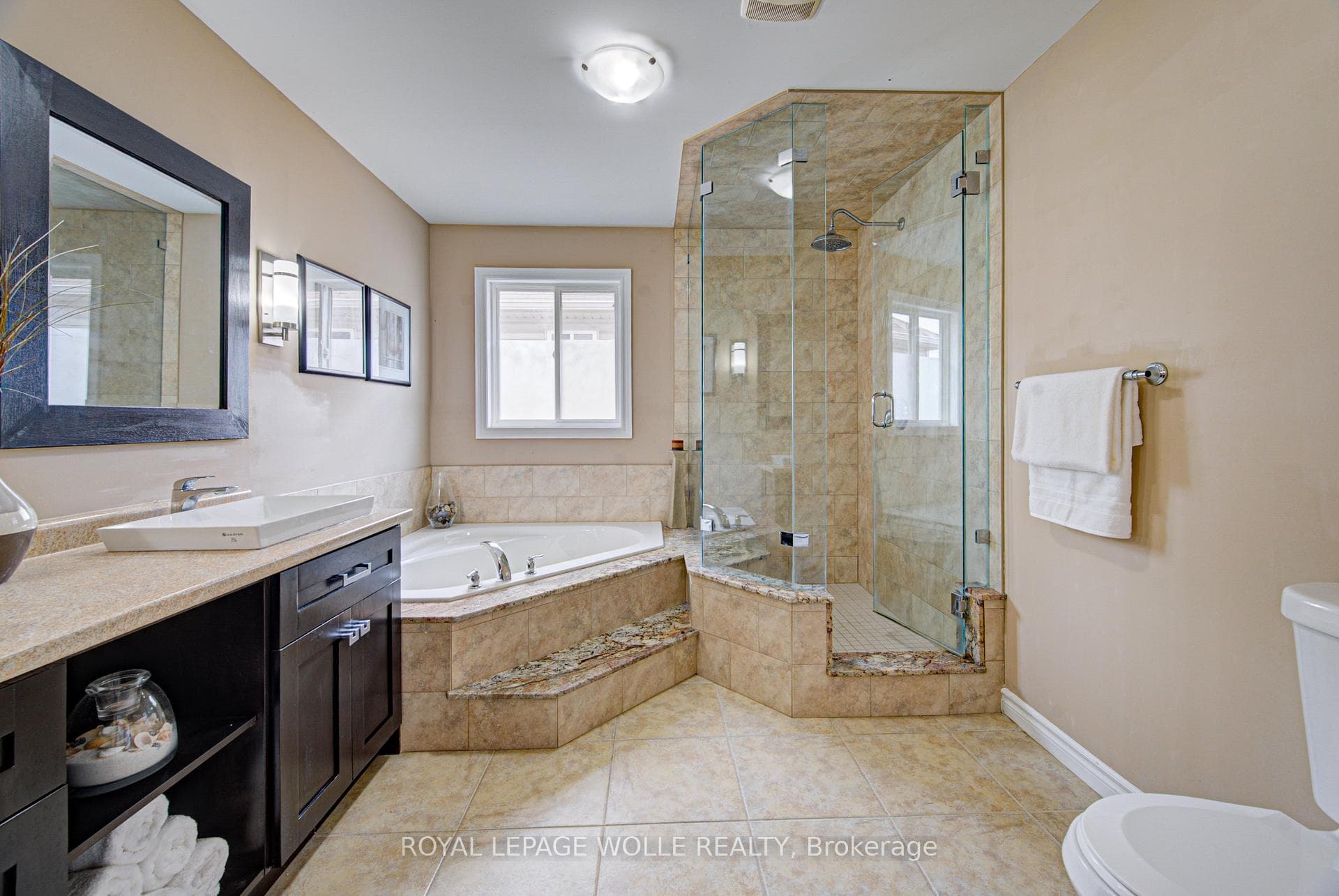 37 Davinci Boulevard photo 24