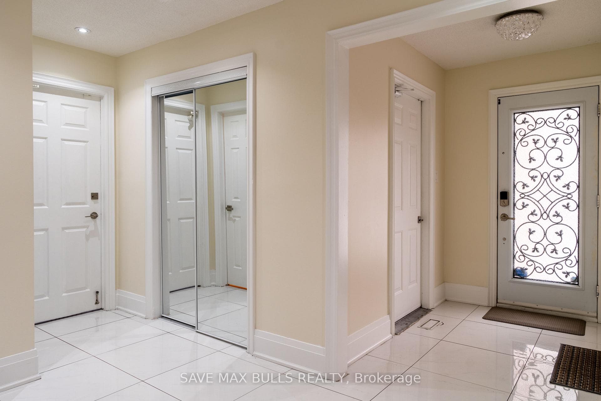 116 Flowertown Avenue Unit Upper photo 3