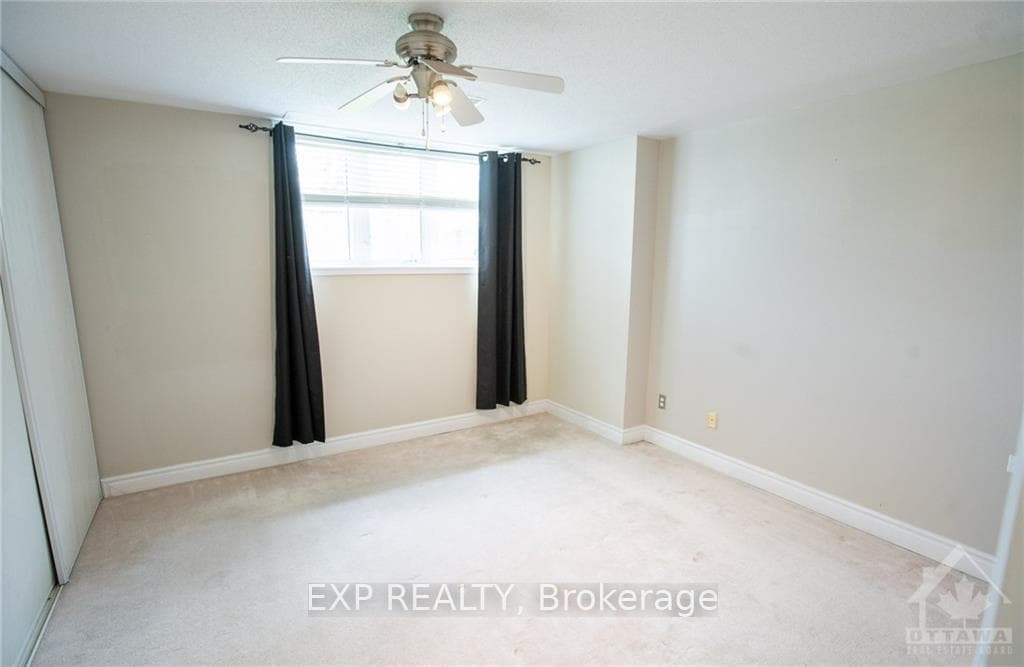 348 CROWNRIDGE Drive photo 16