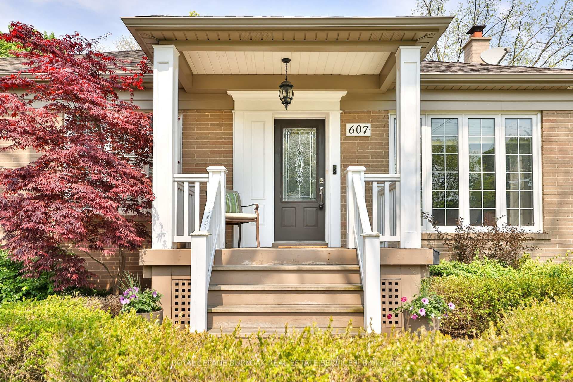 607 Lorne Street photo 3
