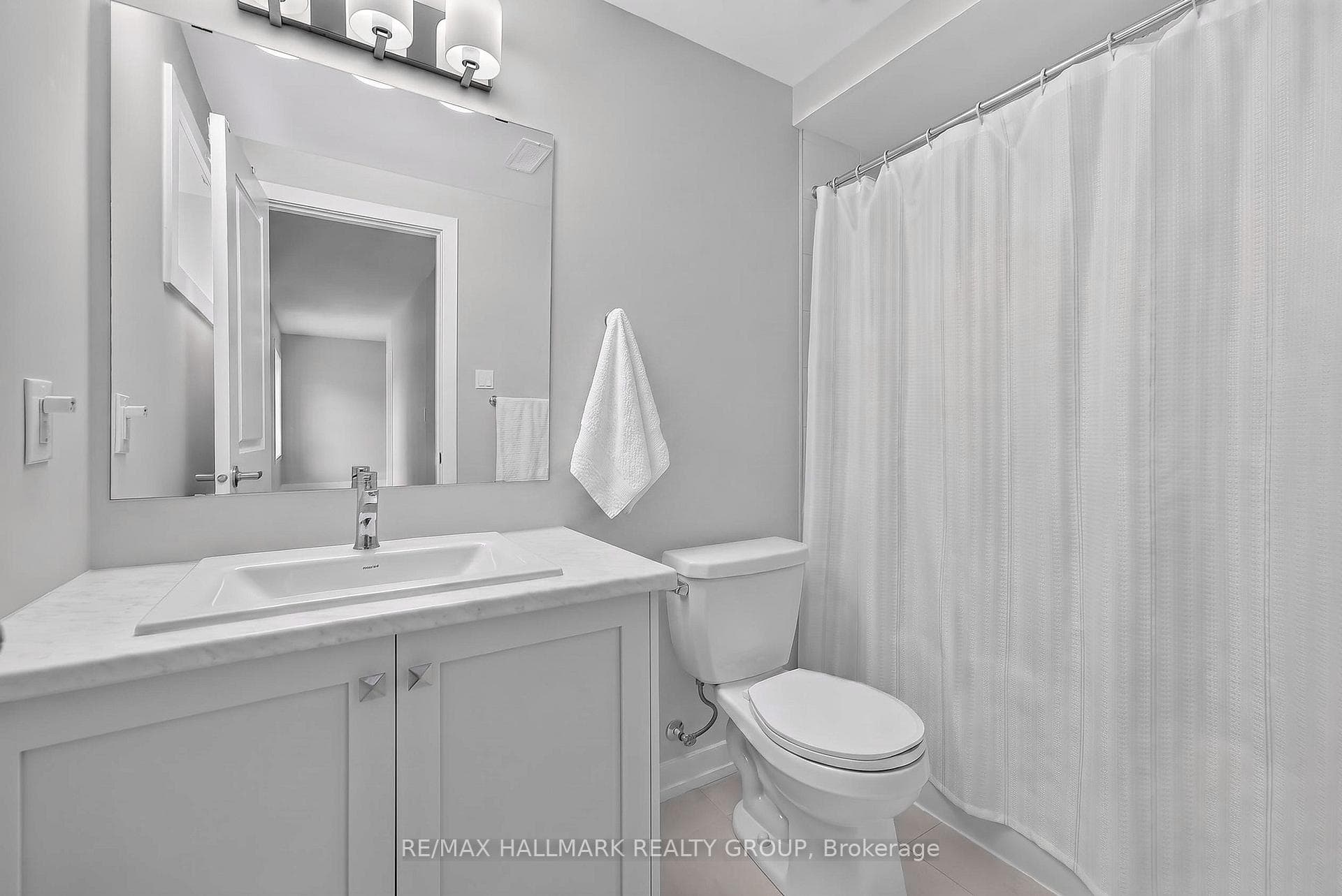 627 Alopex Row photo 37