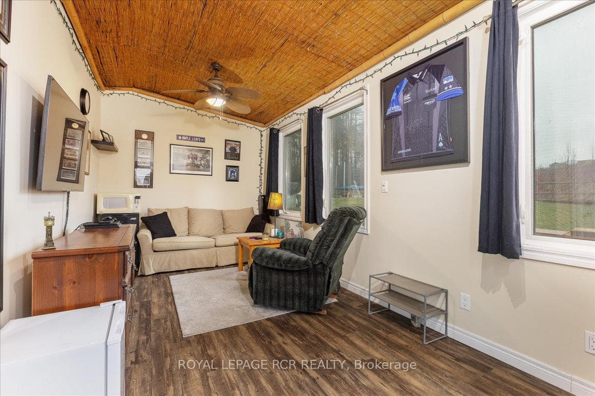 19214 Holland Landing Road photo 32